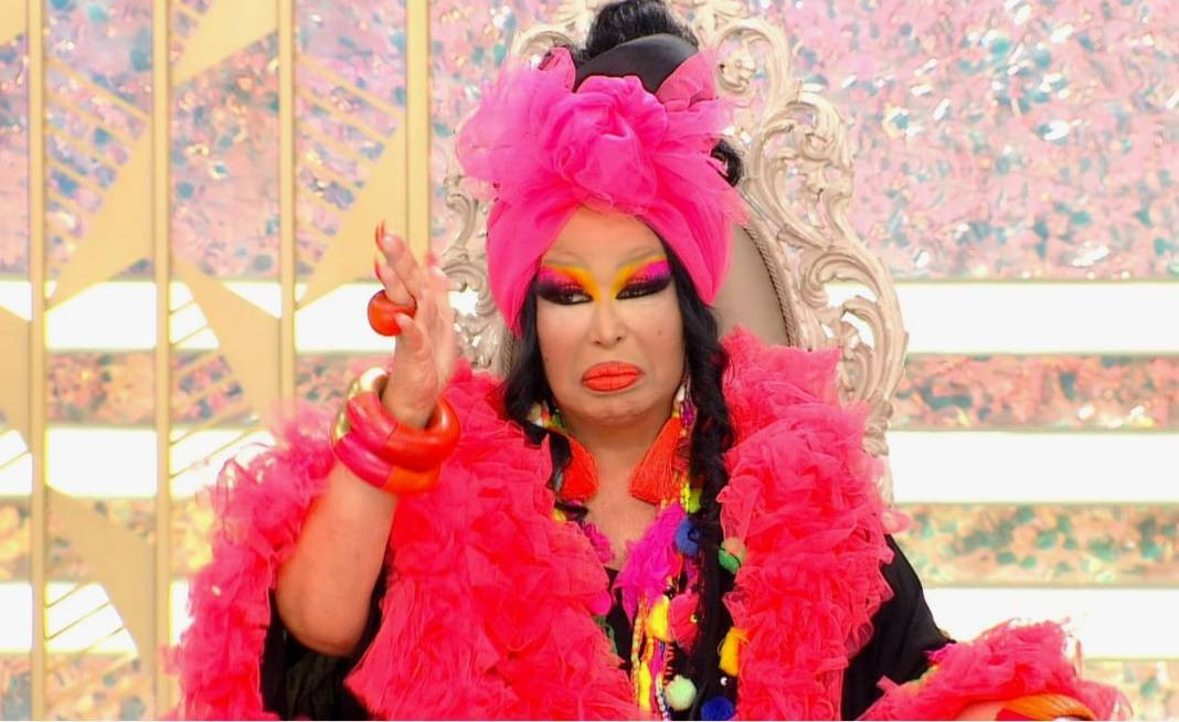 Türk Müziğinin divası Bülent Ersoy makyajsız yakalandı! Görenler tanıyamadı - Resim: 12